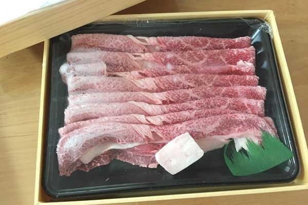 北海道上士幌町へのふるさと納税で十勝ナイタイ和牛すき焼き肉が絶品！自宅で高級肉が食べられるおすすめの返礼品。